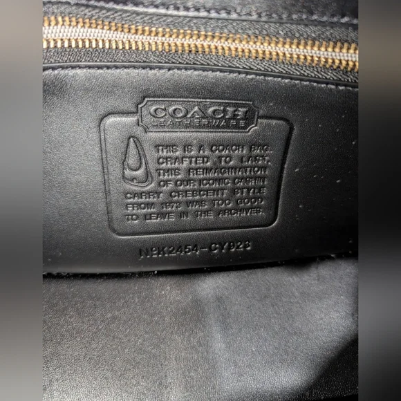 Coach Cashin Crescent Shoulder Bag - Picture 3 of 9